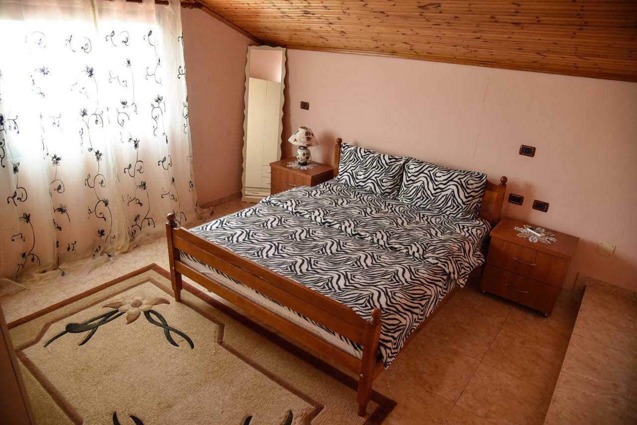 Villa Garden Shkodra ภายนอก รูปภาพ